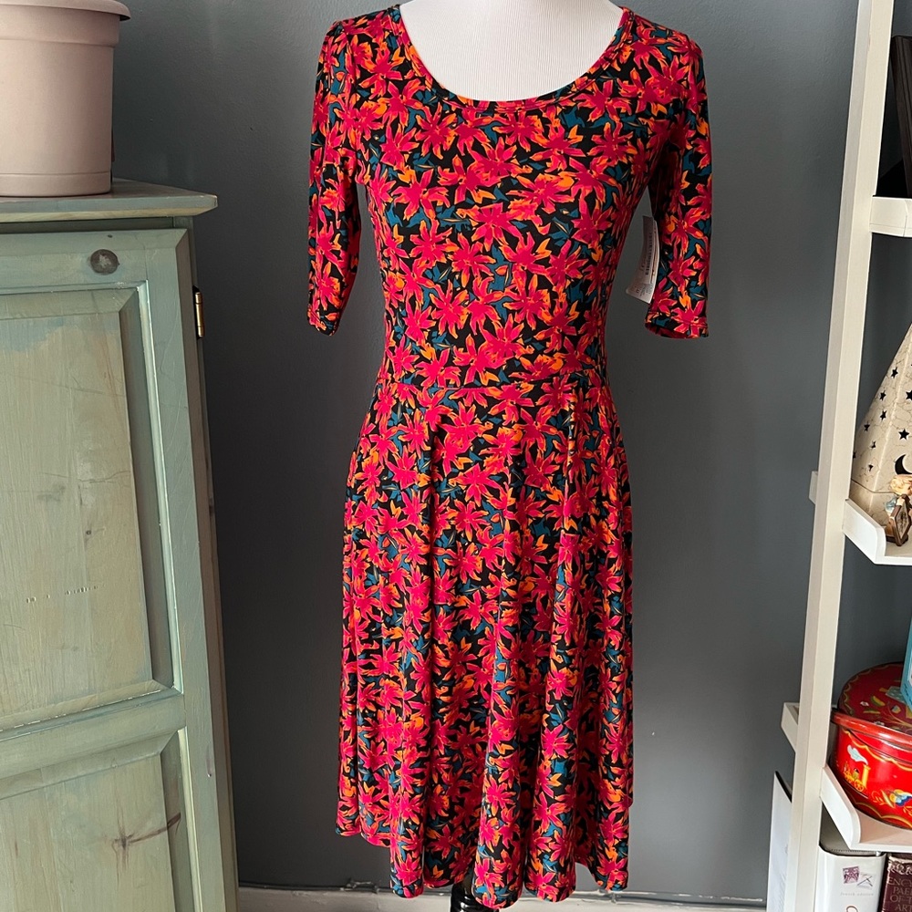 S LuLaRoe Nicole dress
